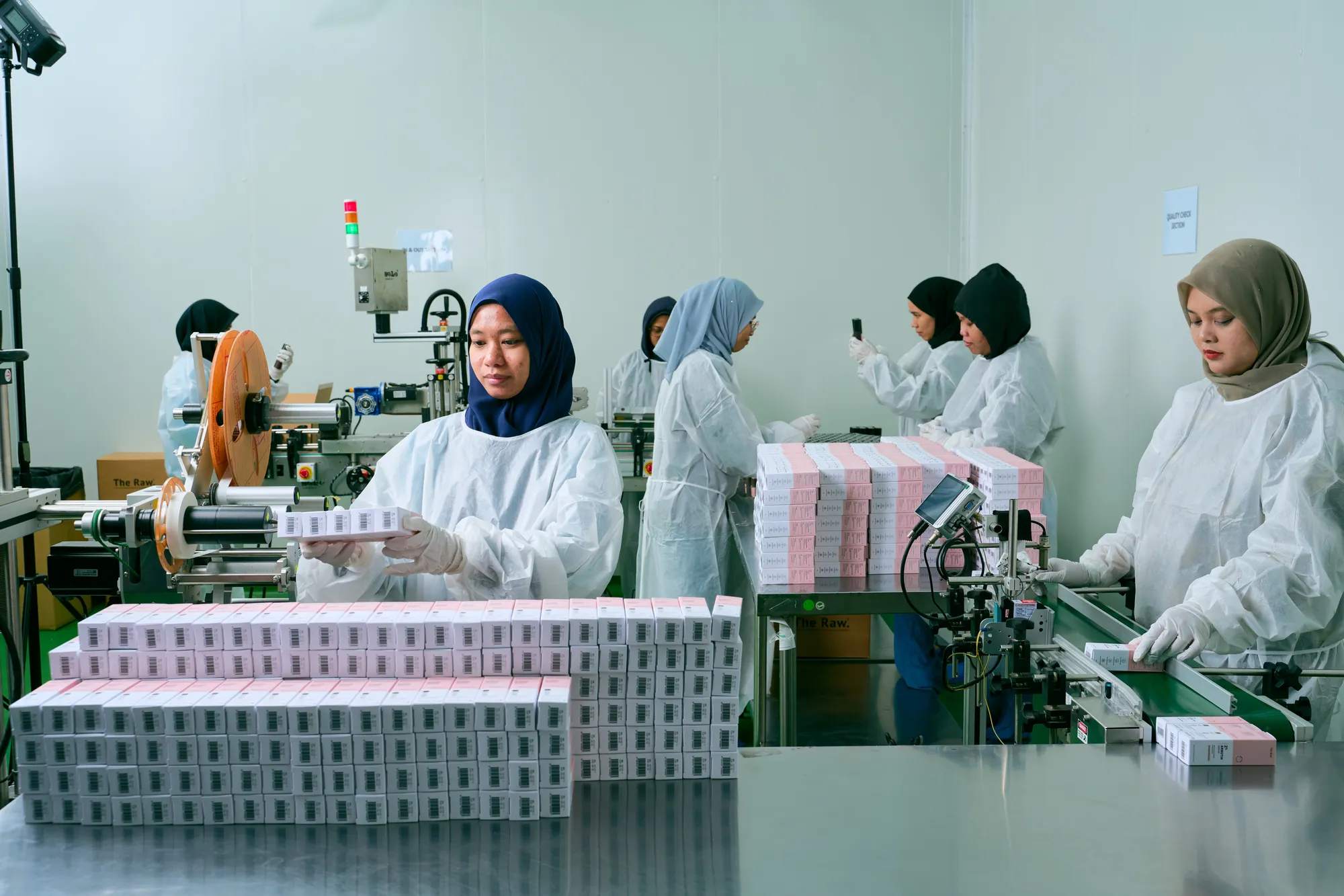 Packing products on the production line